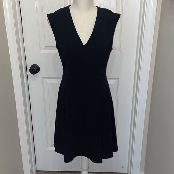 Theory Black Cap Sleeve Deep V Neck Dress, NWT - Picture 5 of 13